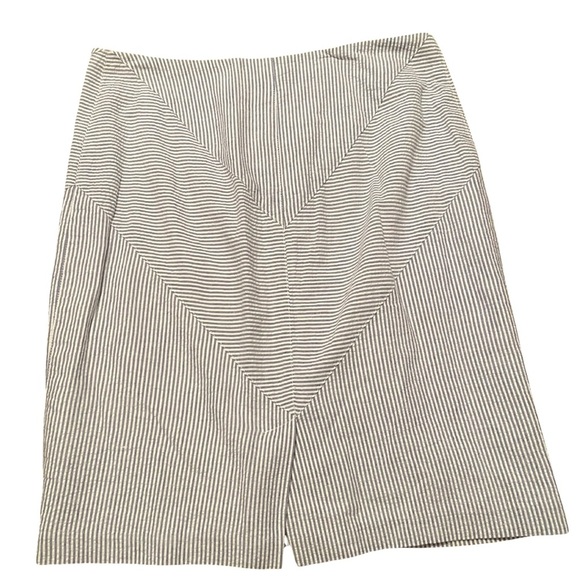 J. McLaughlin Gray and White Pencil Skirt for Work Size 2, EUC - Picture 2 of 4